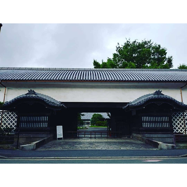 東本願寺 なまこ壁（北川花屋町通）