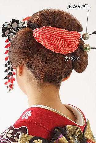 日本髪風に使う髪飾りの一例