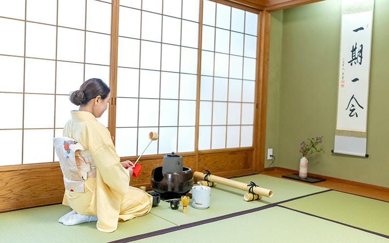 京都で楽しむ着物レンタルと茶道体験のセットプラン