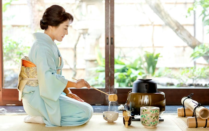 京都で楽しむ着物レンタルと茶道体験のセットプラン