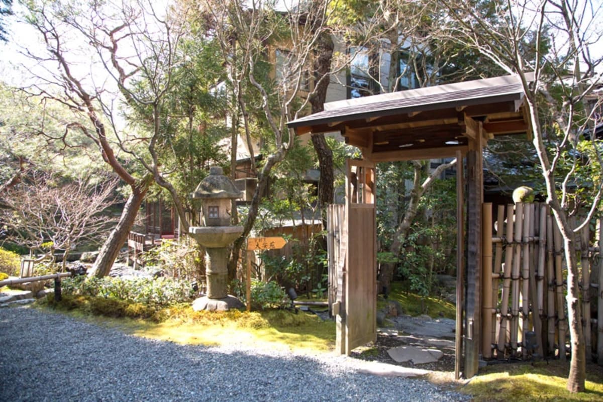 京割烹「大安苑(たいあんえん)」／喫茶「はなれのcafe」