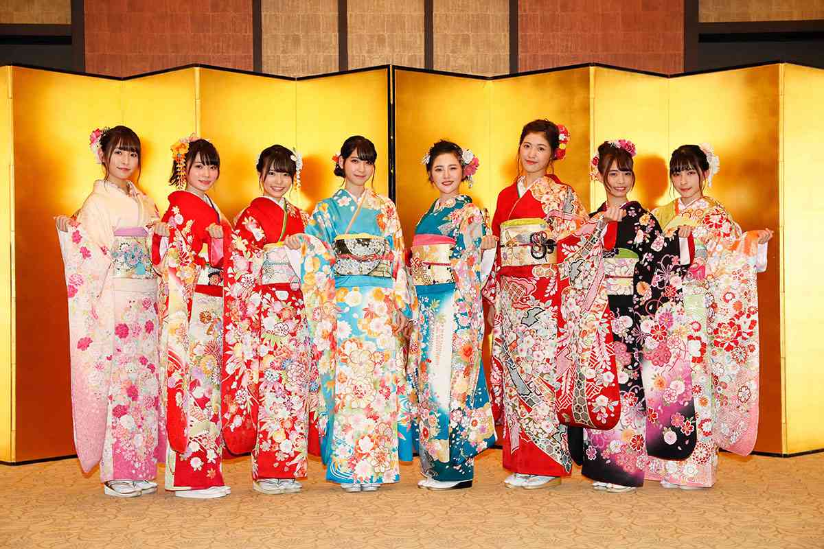 AKB48グループに衣装協力